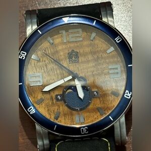 Pono. Silver and Brown Men's Watch